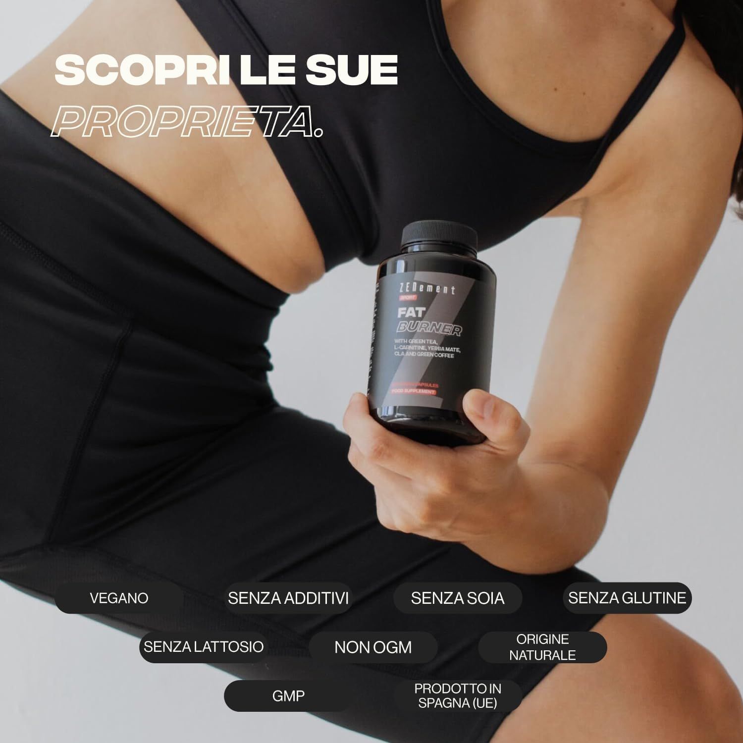 Flacone nero Zenement Fettverbrenner. Donna in abbigliamento sportivo tiene il flacone. Vegano, senza additivi, senza soia, senza glutine.
