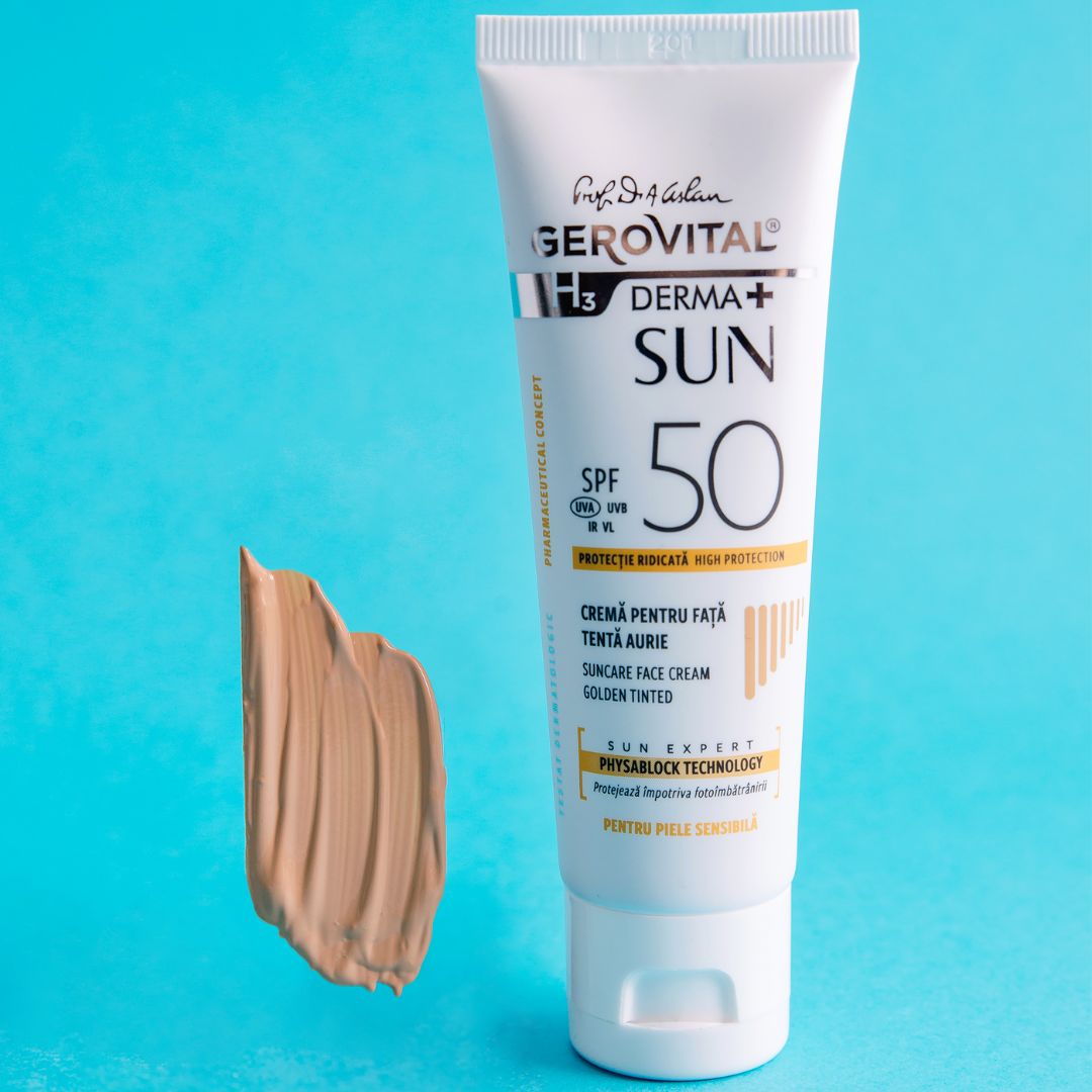 Tubo di crema solare bianca e campione di crema. Scritta: Gerovital H3 Derma+ Sun, SPF 50. Crema viso colorata.