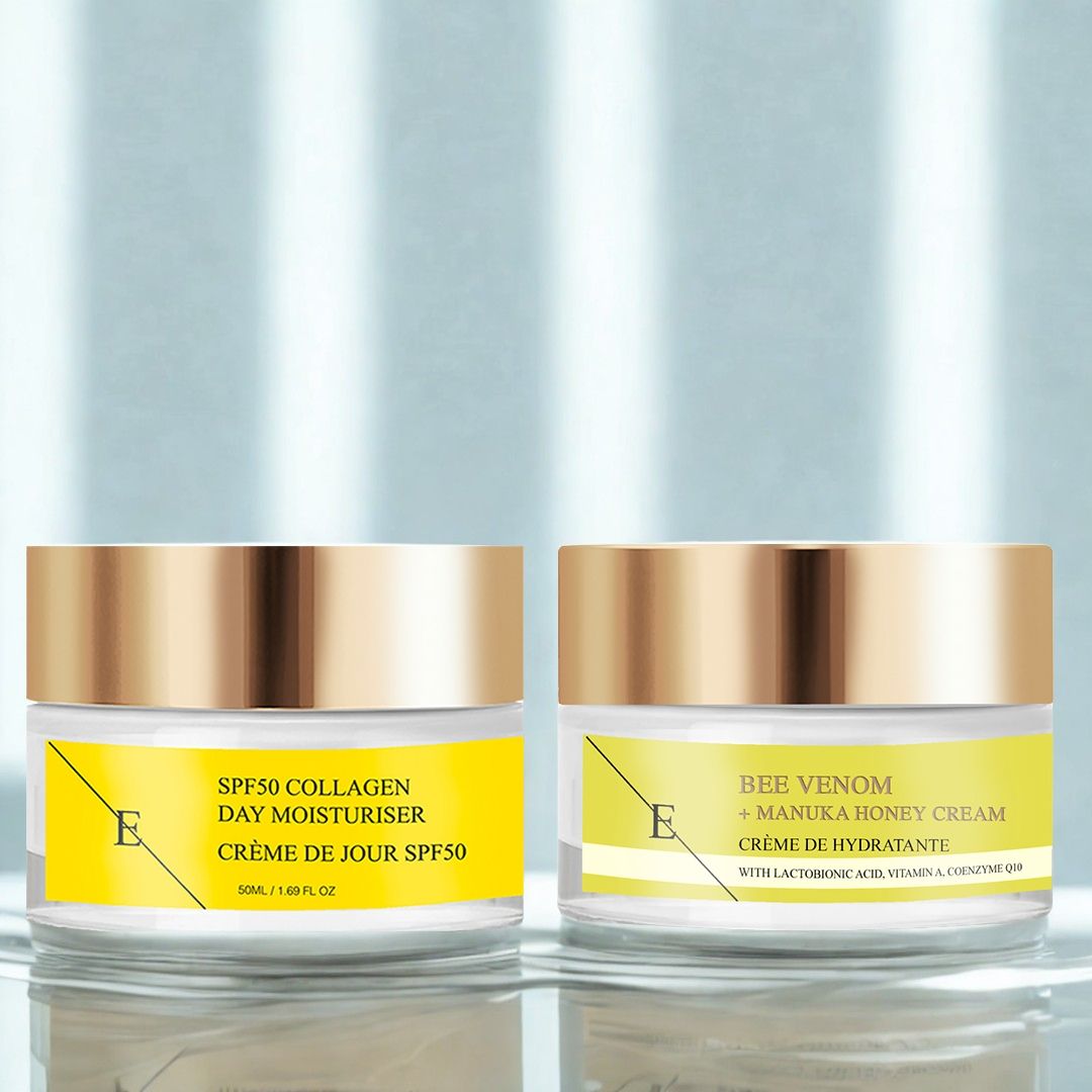 Due vasetti di crema con etichette gialle. Uno recita "SPF50 COLLAGEN DAY MOISTURISER". L'altro mostra "BEE VENOM + MANUKA HONEY CREAM".
