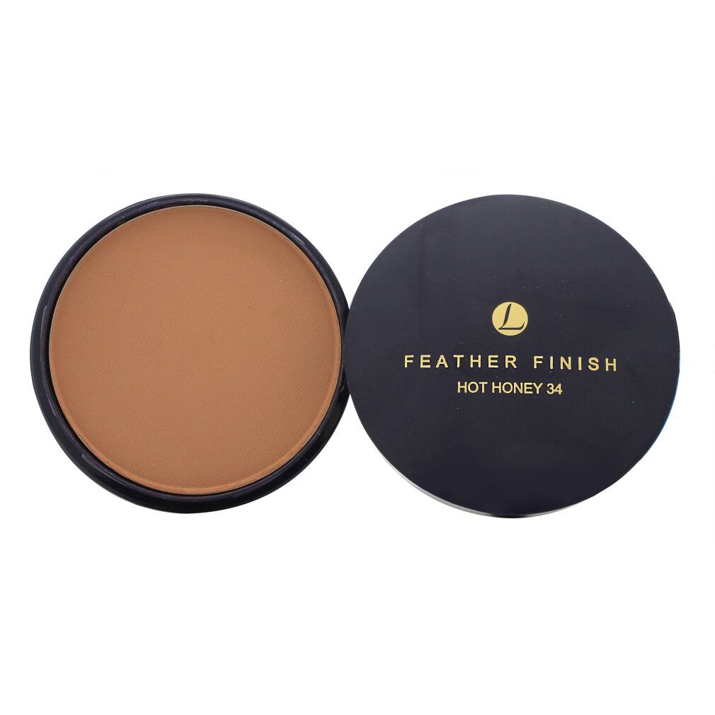 Cipria compatta marrone, "Feather Finish Hot Honey 34" sul coperchio nero.