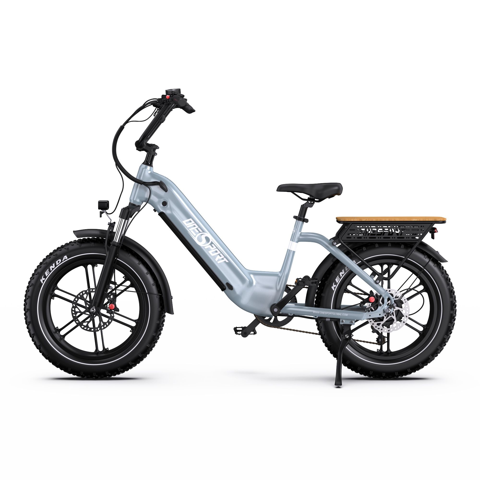 E-bike grigio chiaro con telaio nero, pneumatici Kenda e portapacchi. Logo Onesport visibile.