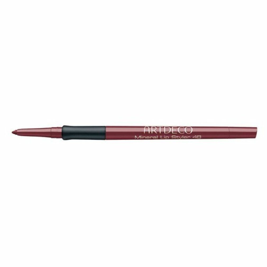 Artdeco Mineral Lip Styler 48. Matita labbra rosso scuro con sezione centrale nera. Sfondo bianco.