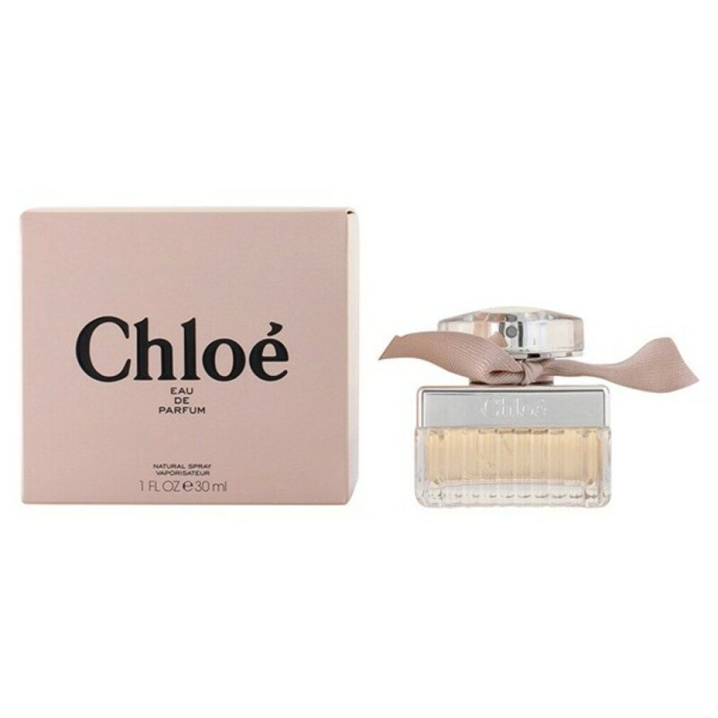Chloé Eau de Parfum. Piccolo flacone rettangolare con fiocco. Confezione rosa con logo e indicazione volume.