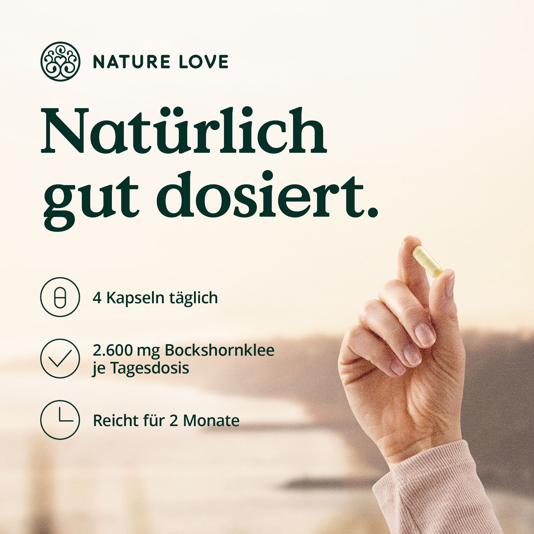 Mano che tiene una capsula gialla. Testo: 4 capsule al giorno, 2.600 mg di fieno greco per dose giornaliera, dura 2 mesi.
