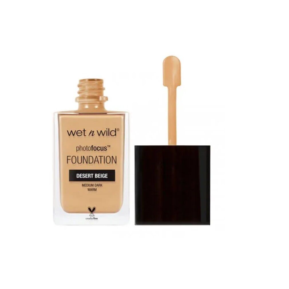 Fondotinta liquido in bottiglia di vetro. Scritta "wet n wild" e "photo focus". Tonalità "Desert Beige". Con applicatore.