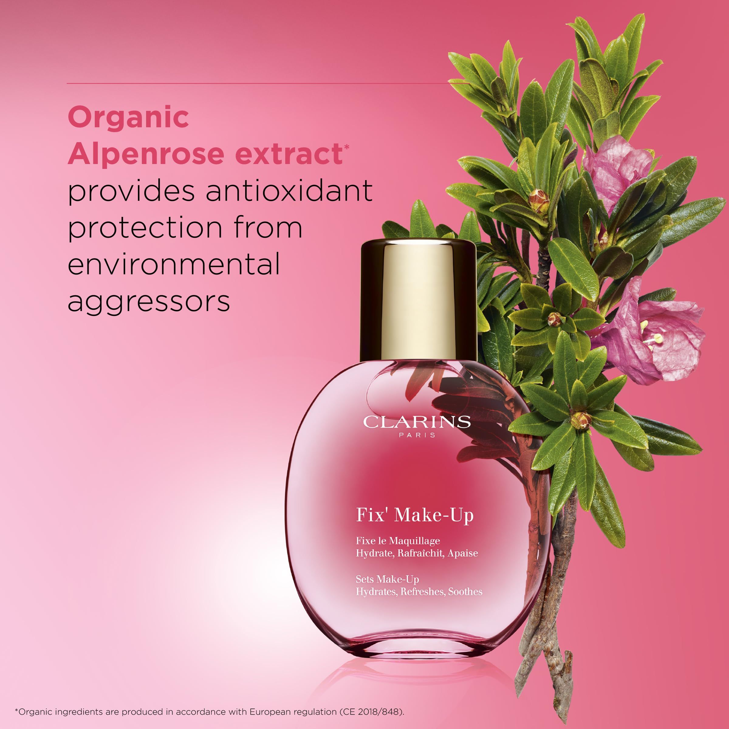 Flacone rosa con tappo dorato e testo. Accanto: ramo con foglie verdi e fiori rosa. Testo: Clarins, Fix' Make-Up.