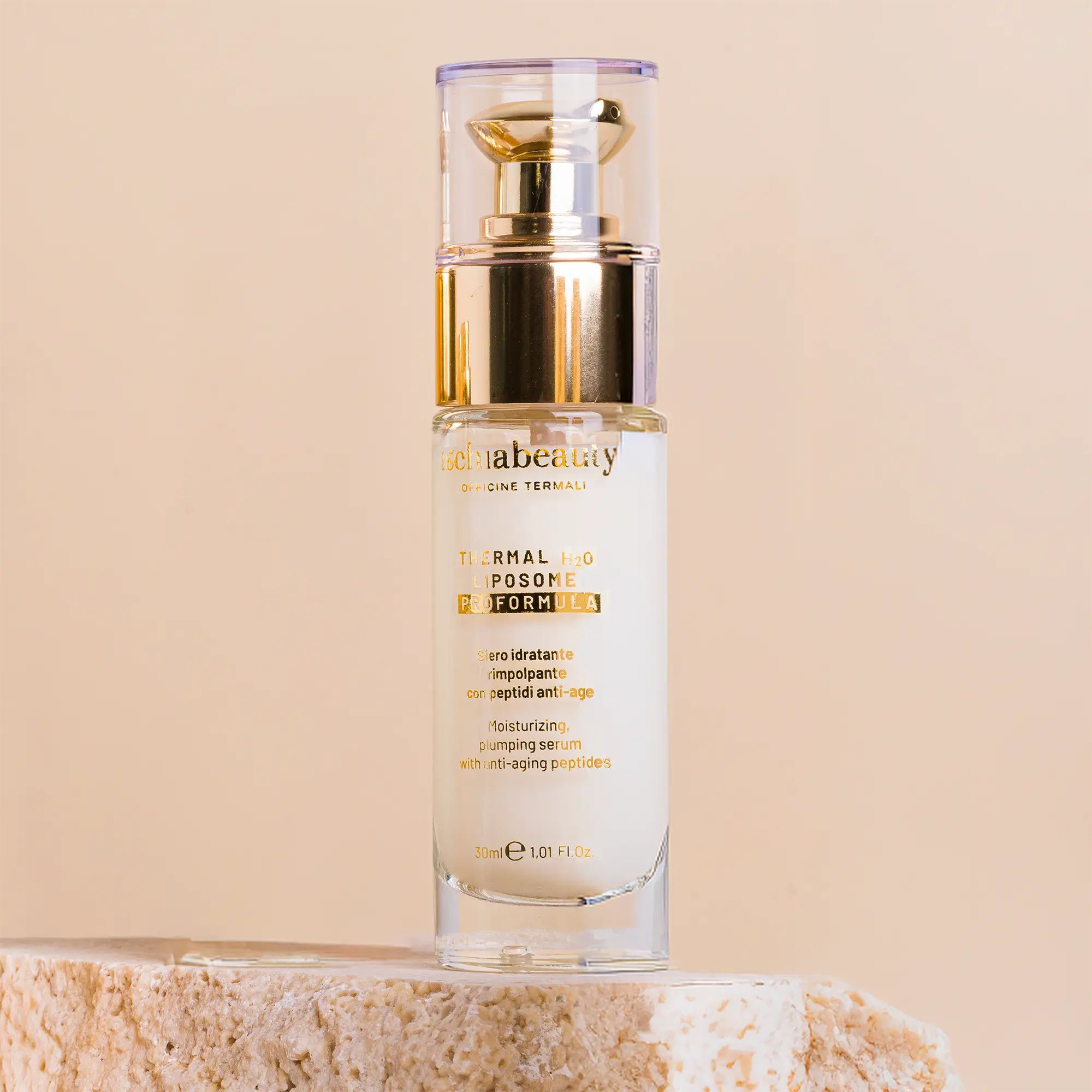 Flacone di siero con tappo dorato. Scritta: ischiabeauty, Thermal H2O Liposome Proformula, Siero idratante, rimpolpante con peptidi anti-age.