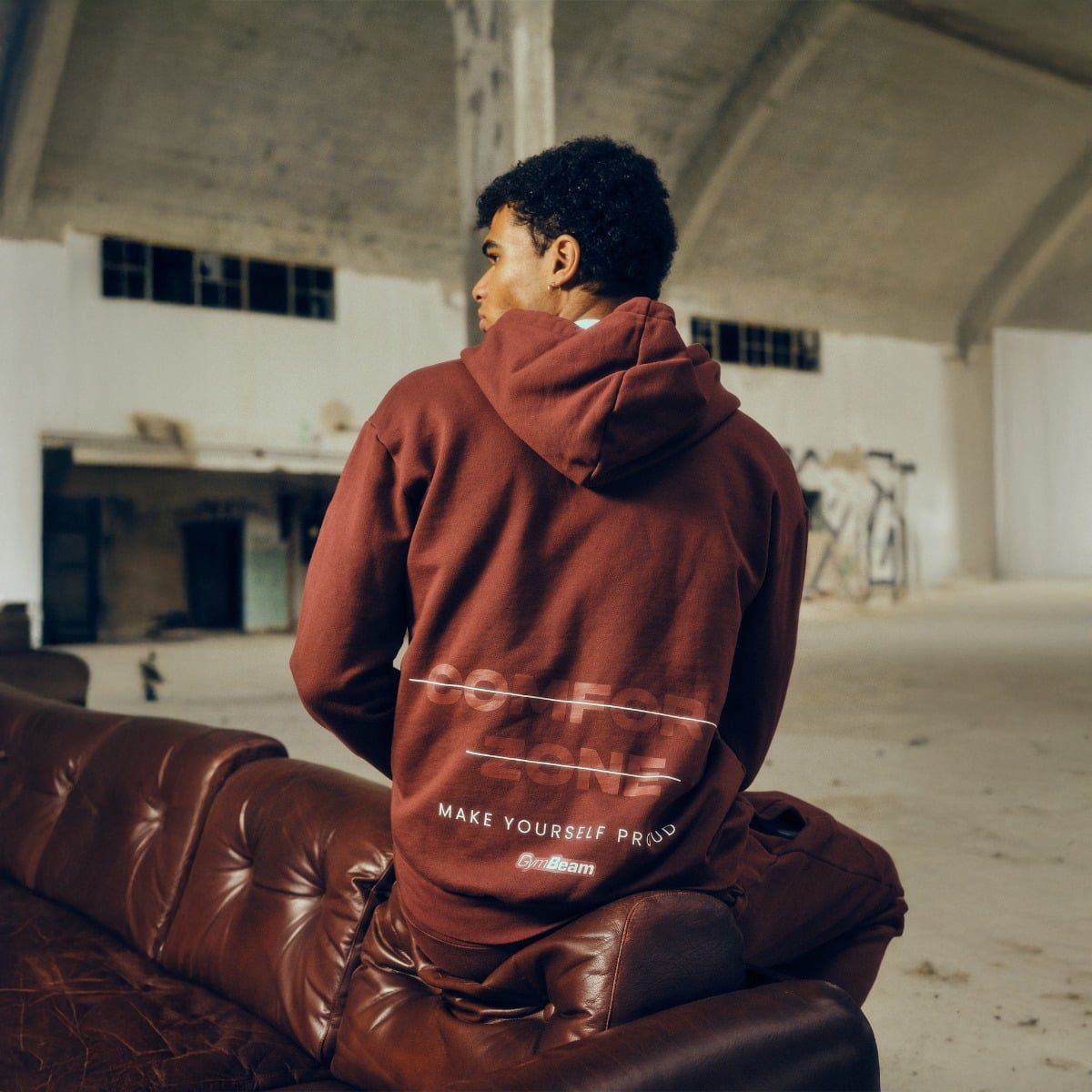 GymBeam Felpa uomo oversize con cappuccio zip tasche Zone Cherrywood