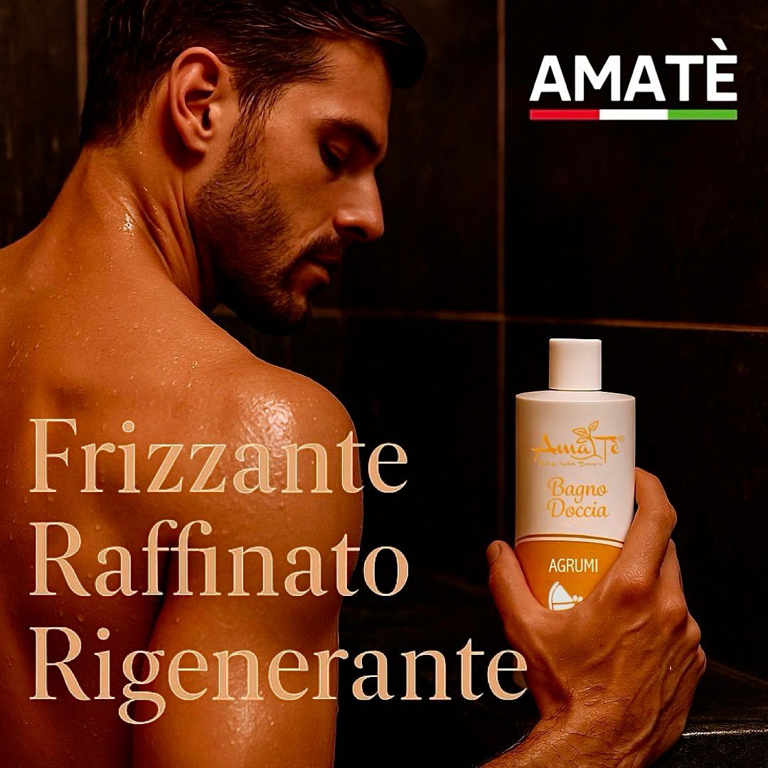 Uomo tiene in mano un flacone di Amatè Bagnodoccia Agrumi. Testo: Frizzante, Raffinato, Rigenerante. Logo Amatè in alto.