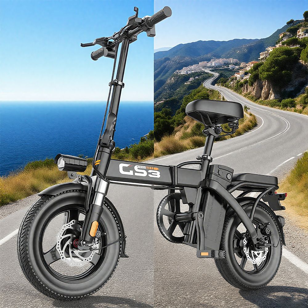 E-bike GS3 nera su una strada con mare e montagne sullo sfondo. Faro anteriore, freni a disco.