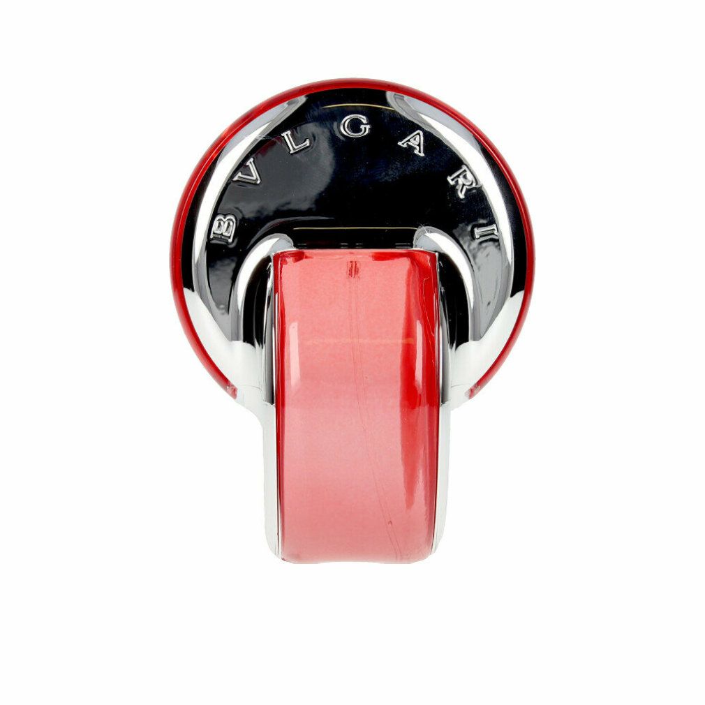 Vista dall'alto di un flacone rosso e argento. "BVLGARI" sul tappo. Flacone rosso.