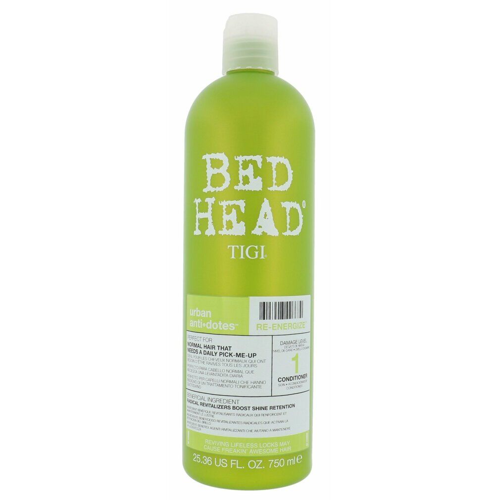 Flacone verde con dosatore bianco. Scritta Bed Head TIGI. Etichetta con informazioni prodotto.