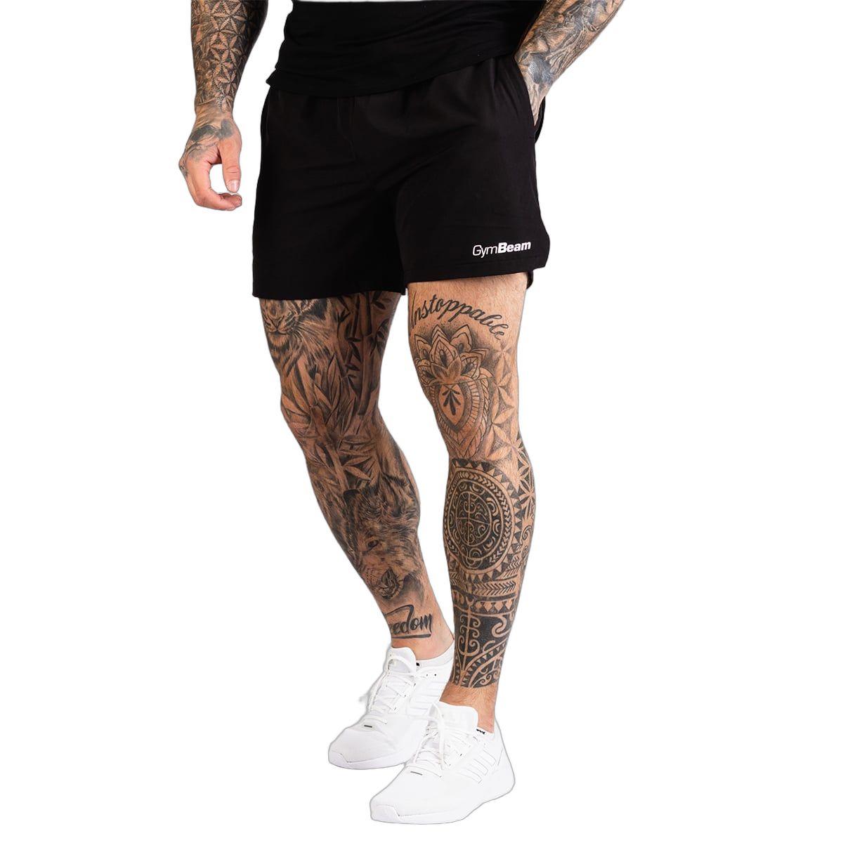 Pantaloncini da uomo neri, Regular Fit, con tasche e logo GymBeam laterale.