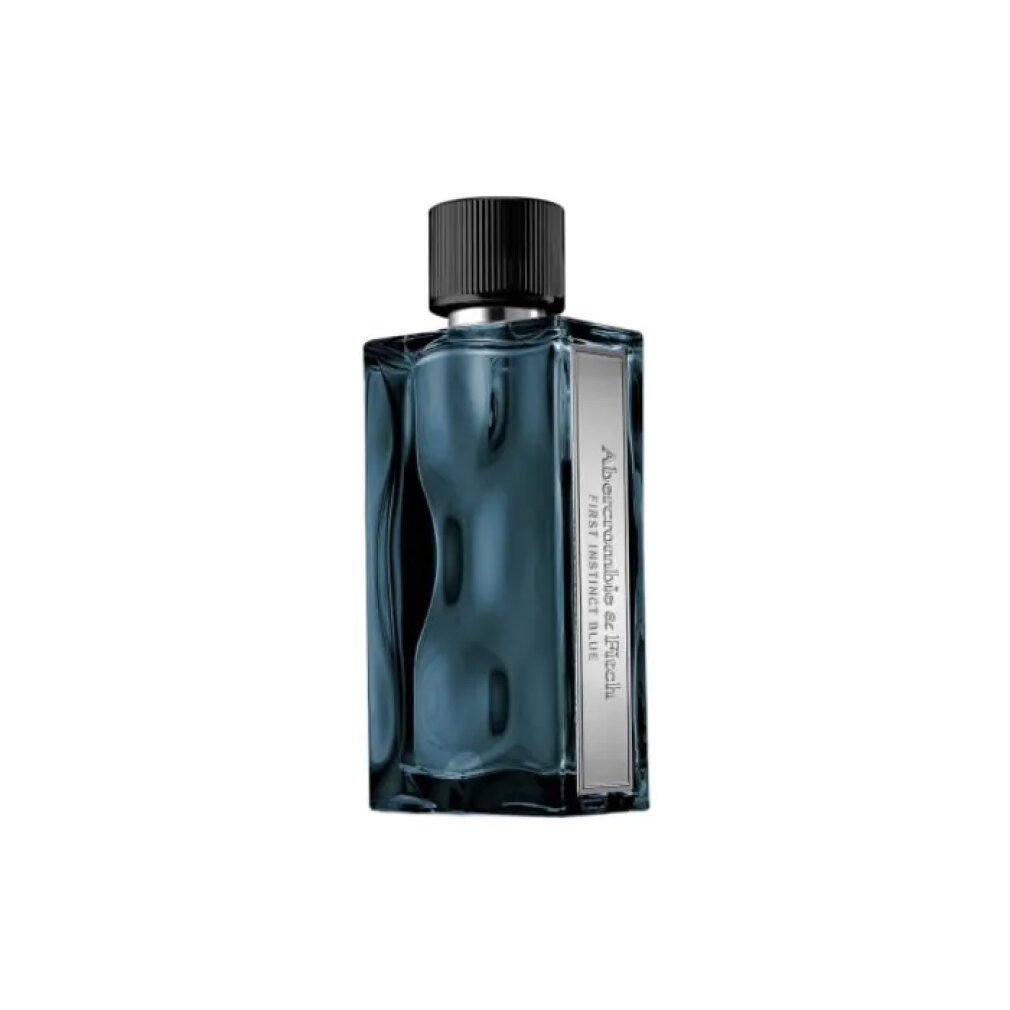 Flacone blu scuro con tappo nero. Scritta: Abercrombie & Fitch, First Instinct Blue, MAN/HOMME, Eau de Toilette.