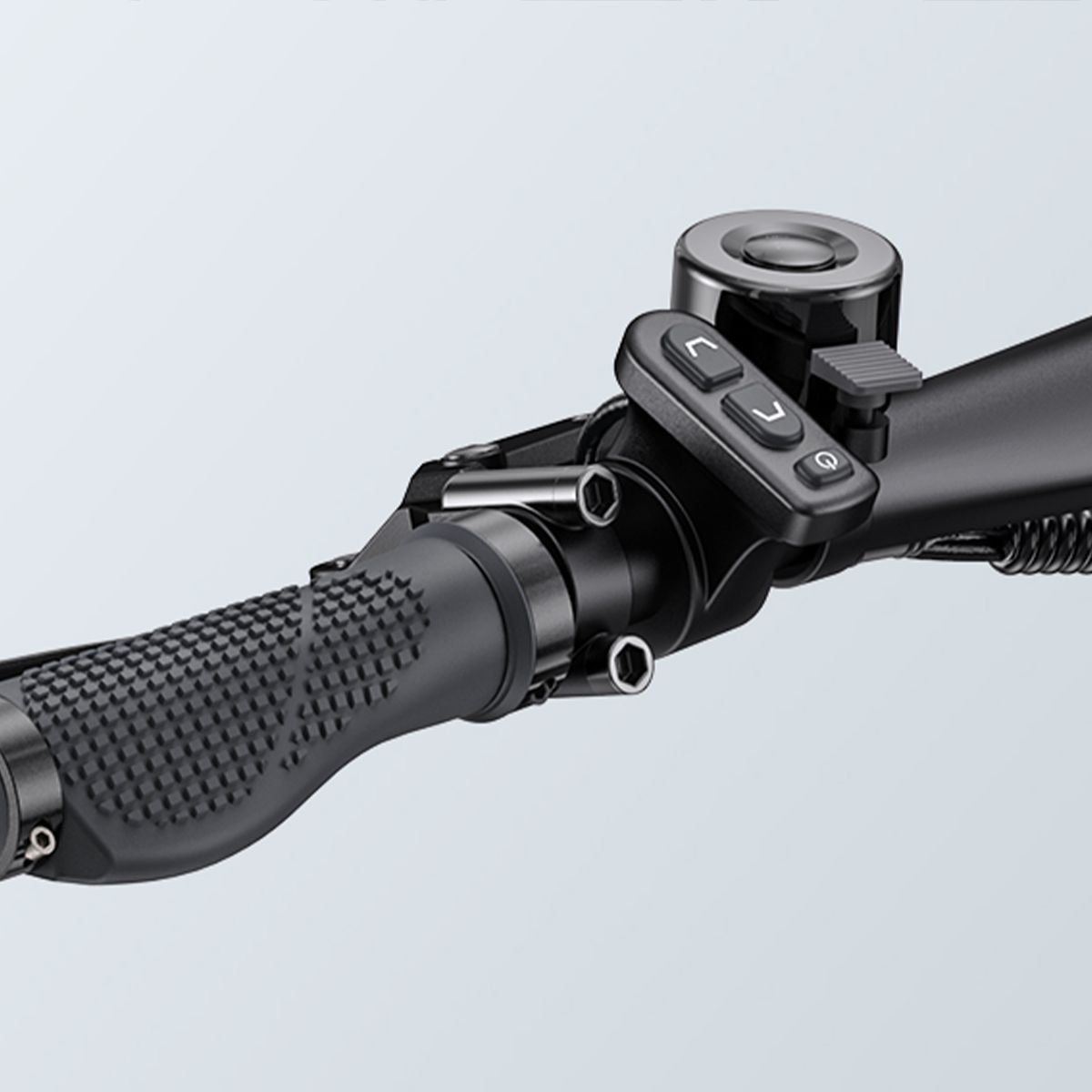 Manubrio e-bike con impugnatura, comandi e campanello. Colore nero.