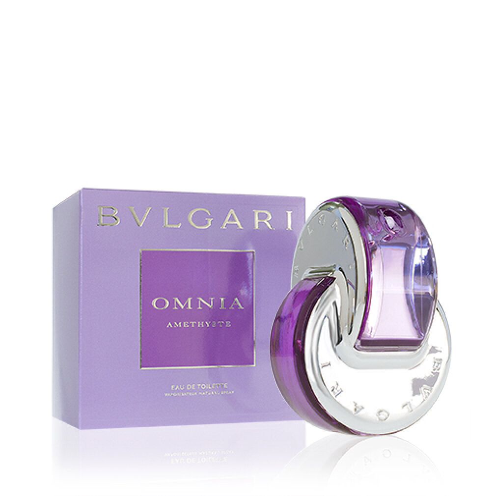 Flacone e confezione Bvlgari Omnia Amethyste. Flacone in vetro viola, dettagli argento. Scatola viola con nome del prodotto.