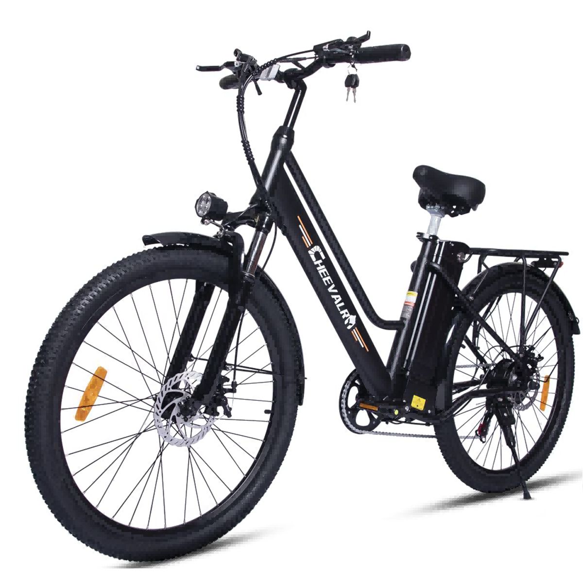 Bicicletta elettrica nera con faro anteriore. Marchio Cheevalry.