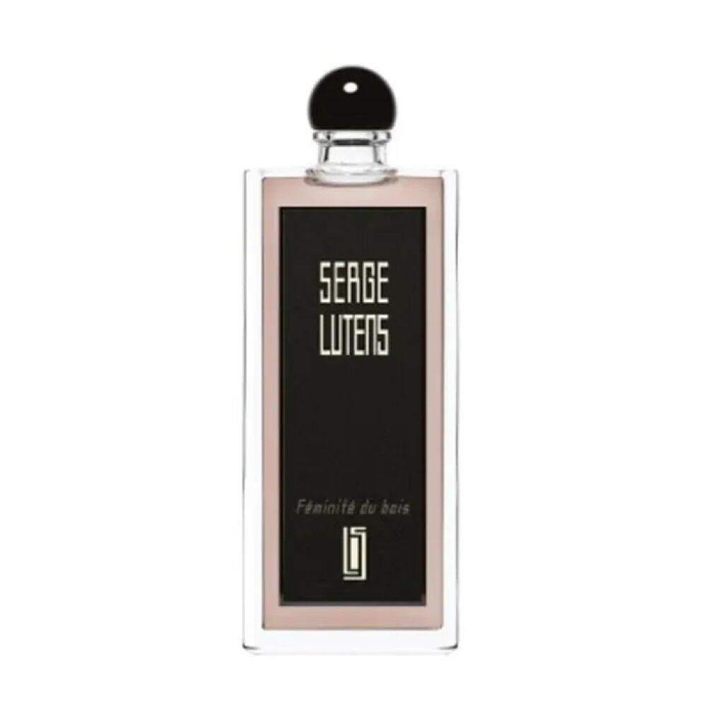 Flacone rettangolare con etichetta nera e testo bianco. Marchio: Serge Lutens. Nome prodotto: Feminite du Bois. Tappo nero.