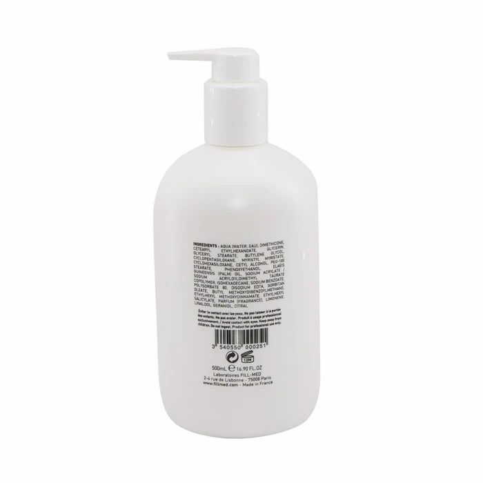 Flacone bianco con dosatore. Retro con ingredienti e codice a barre. Scritta FILLMED.