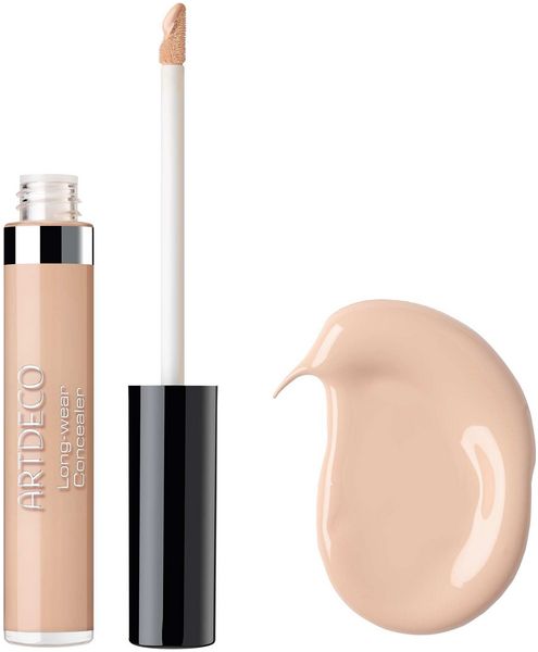 Correttore Artdeco Long-Wear, flacone aperto, con applicatore e uno swatch.