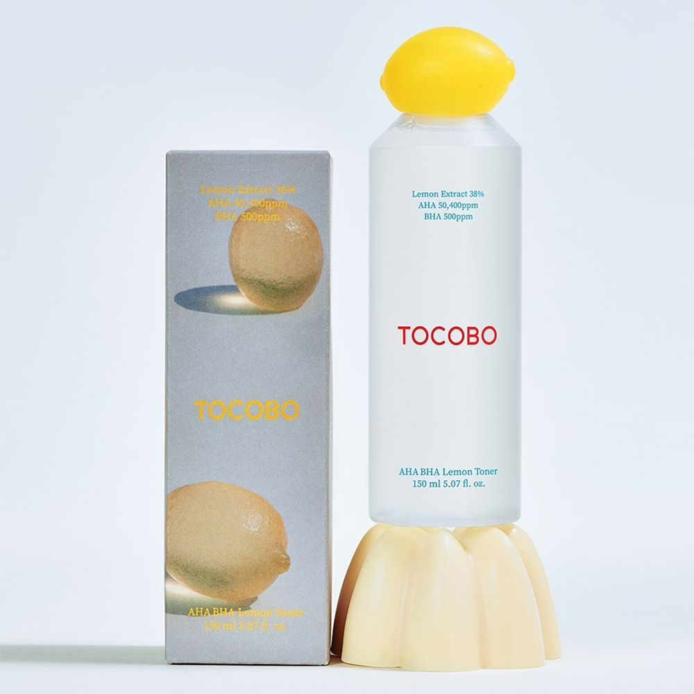 Flacone di toner al limone con confezione. Scritta TOCOBO. Testo: AHA BHA Lemon Toner, 150 ml.