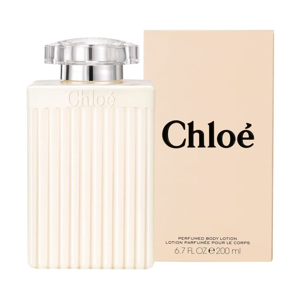 Flacone di lozione per il corpo e scatola di imballaggio Chloe. Flacone bianco, a coste, tappo trasparente.