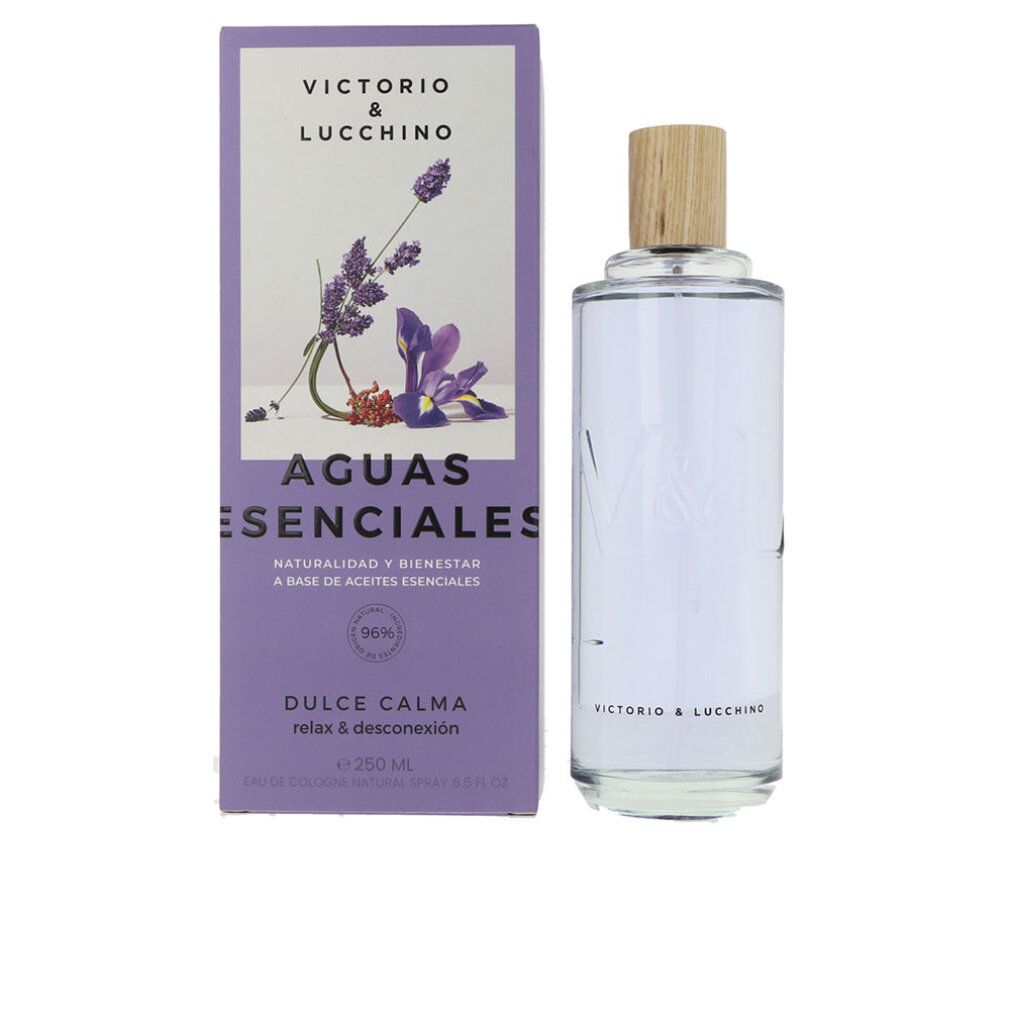 Flacone e confezione. Flacone con tappo in legno. Confezione viola con nome del prodotto e motivo floreale.