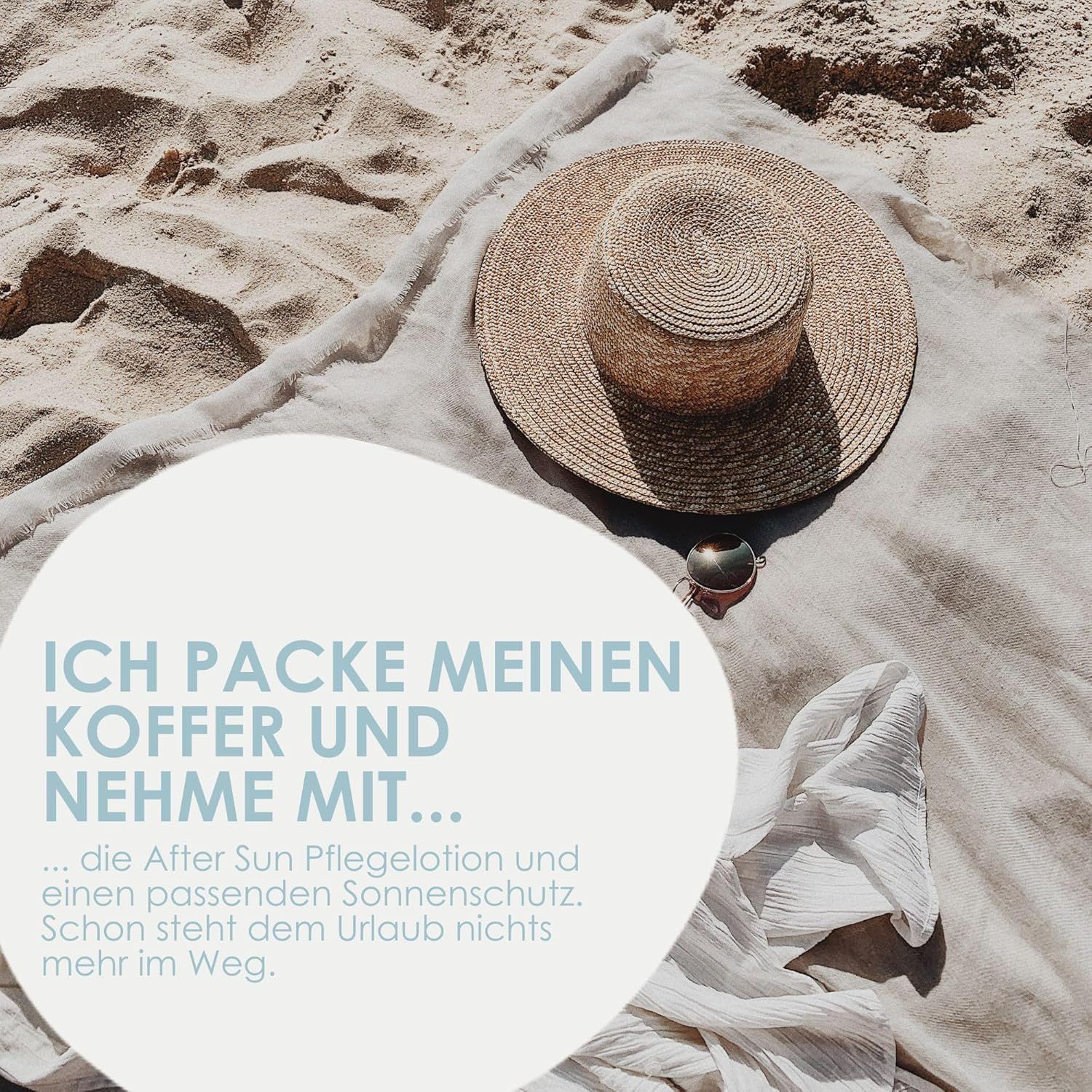 Spiaggia con cappello e asciugamano. Testo: After Sun Pflege Lotion e protezione solare.