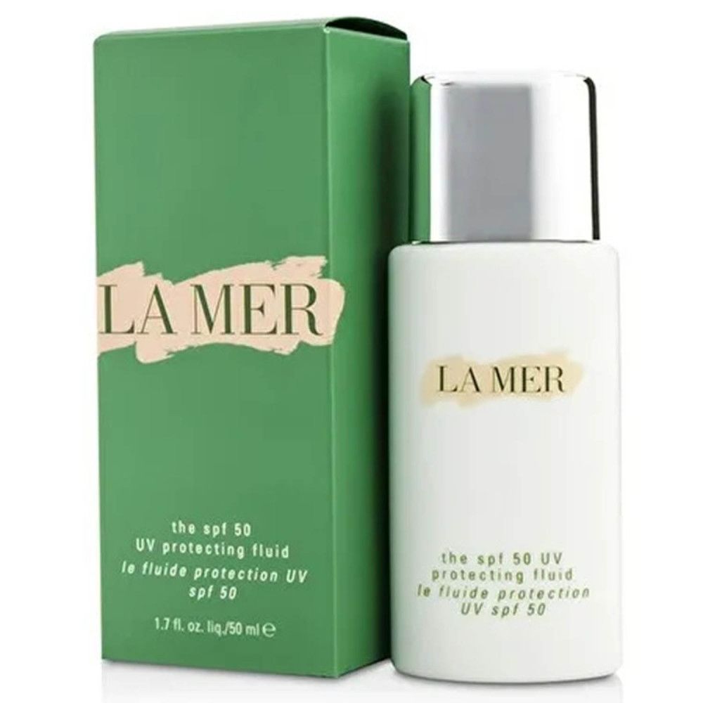 Flacone bianco con tappo argentato e confezione verde. Scritta: LA MER, the spf 50 UV protecting fluid.