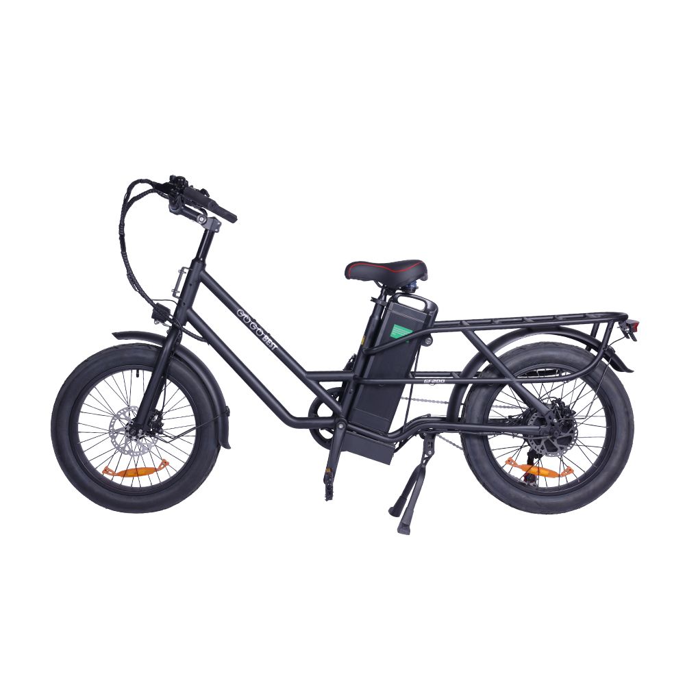 E-bike da carico nera. Visibili: batteria, sella, manubrio, pneumatici. Scritta: GOGOBEST. Portapacchi.