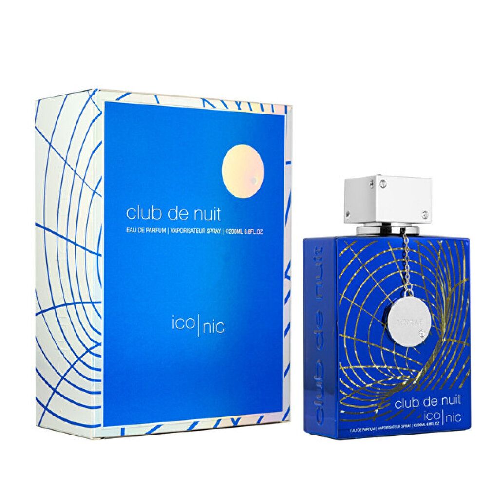 Flacone blu e confezione. Scritta "Club de Nuit Iconic". Tappo argentato. Sfondo blu.