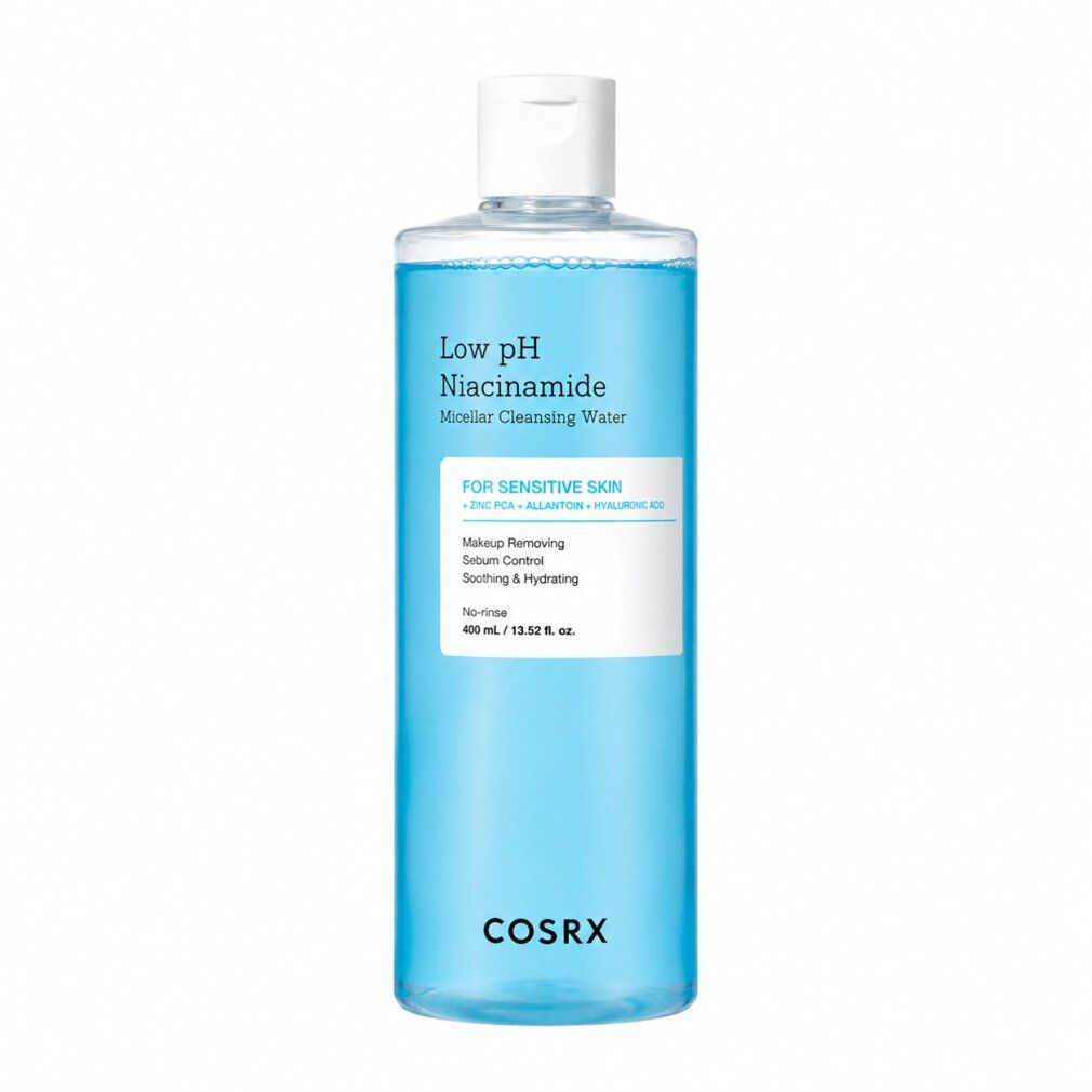 Flacone COSRX Low pH Niacinamide Micellar Cleansing Water con liquido blu ed etichetta bianca.
