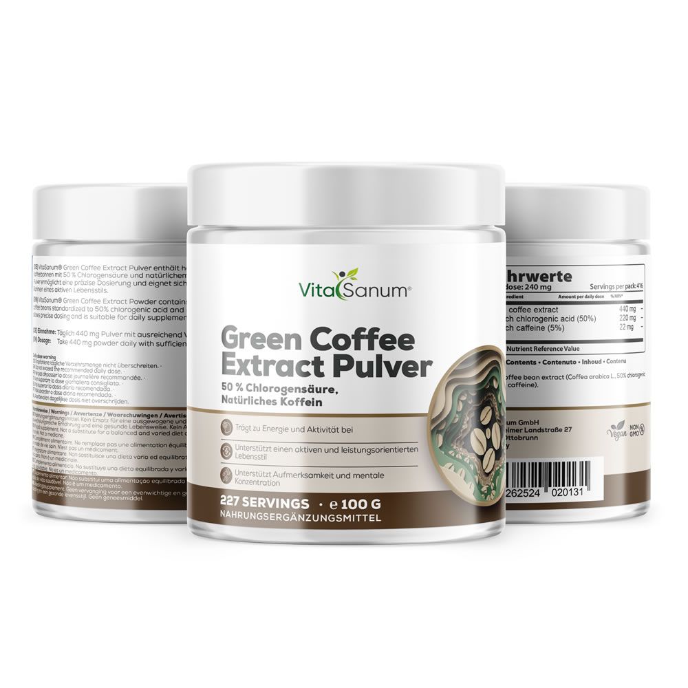 Tre barattoli VitaSanum Green Coffee Extract Pulver, 100g. Il barattolo anteriore mostra dettagli su ingredienti e valori nutrizionali.