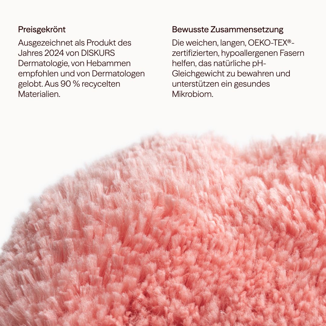Pad intimo rosa, soffice, in materiale riciclato. Testo: Prodotto dell'anno 2024. Certificato Oeko-Tex.