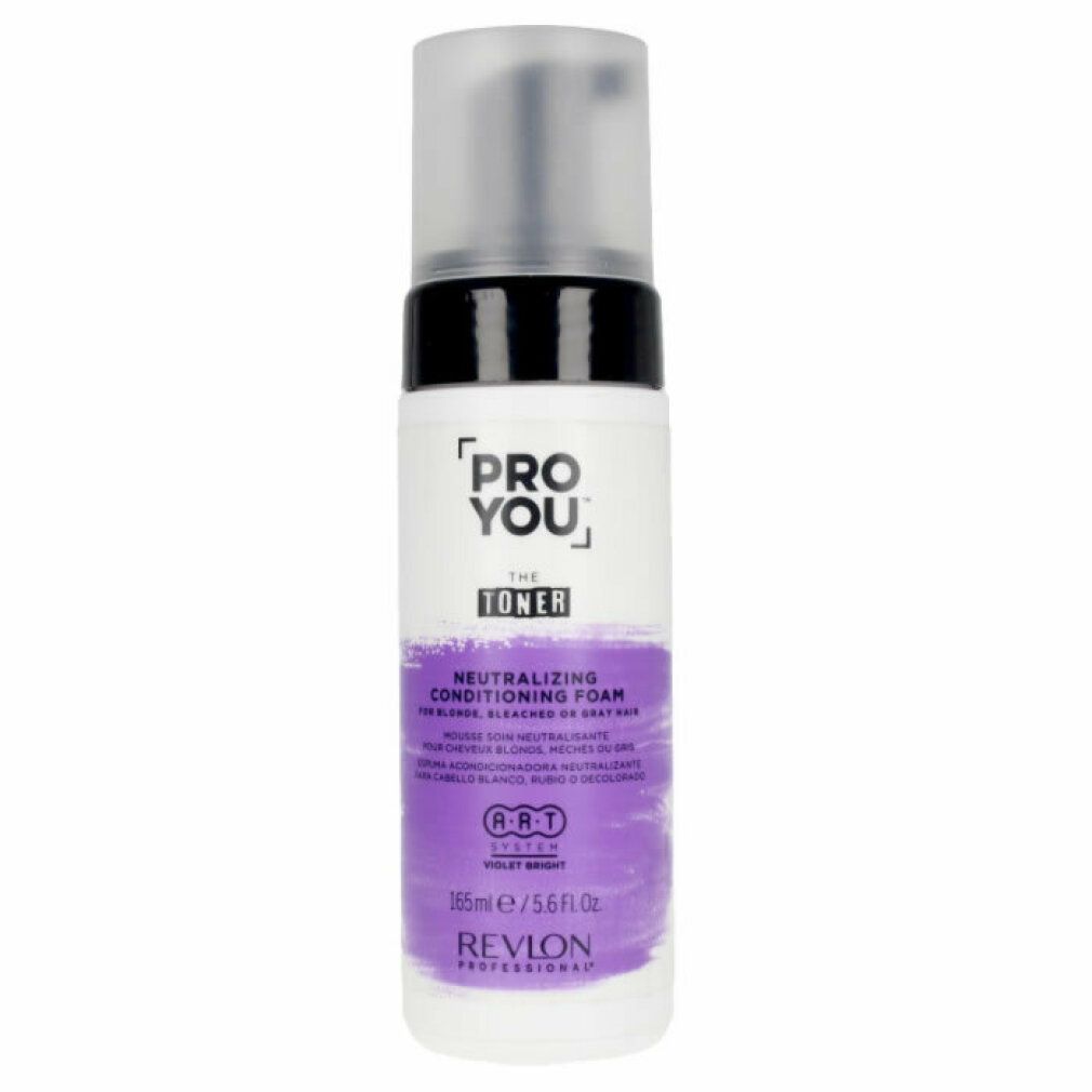 Flacone con etichetta bianca, accenti viola e testo. Contiene "PRO YOU THE TONER". "Neutralizing Conditioning Foam". Marca: Revlon.