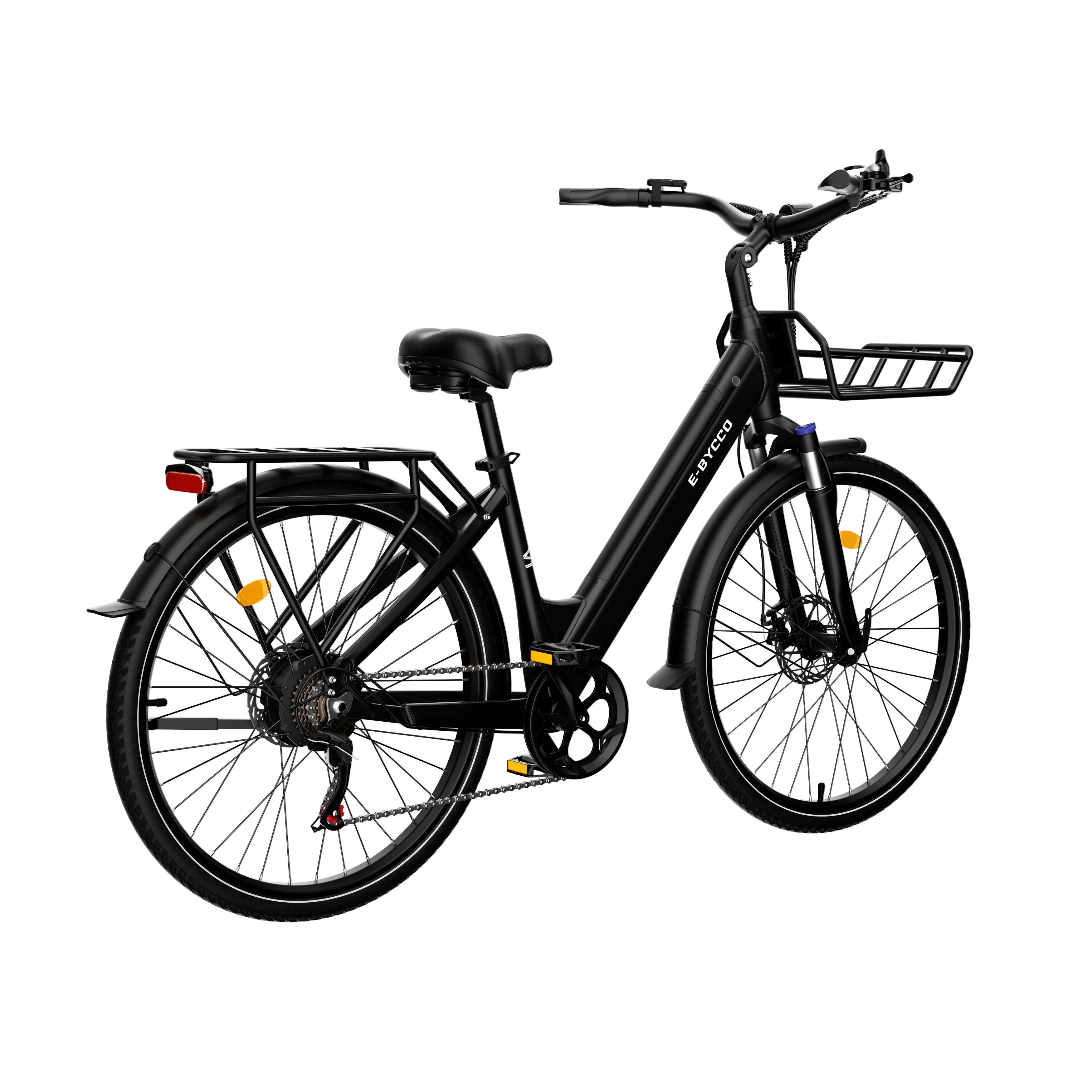 E-bike nera con cestino e portapacchi. Marchio E-BYCCO.