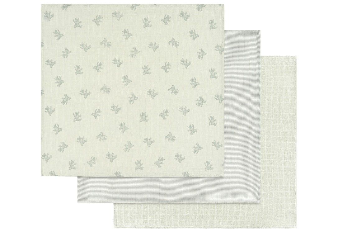 Tre mussoline a motivi diversi: a righe, con fiori e tinta unita. Diverse tonalità di verde. Forma quadrata.