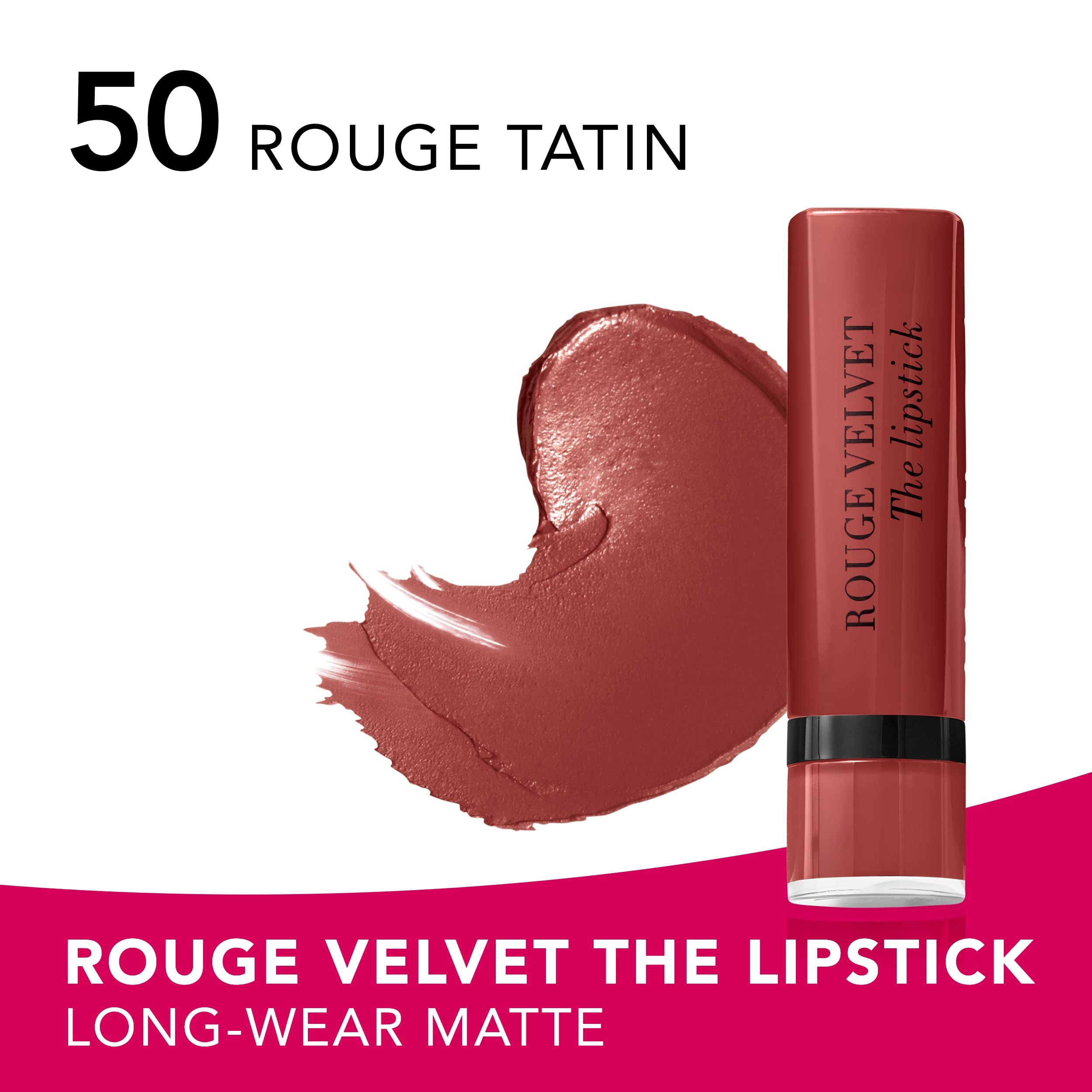 Rossetto e campionatura di rossetto. Scritta: ROUGE VELVET The lipstick. Testo: ROUGE VELVET THE LIPSTICK LONG-WEAR MATTE. Colore: 50 ROUGE TATIN.