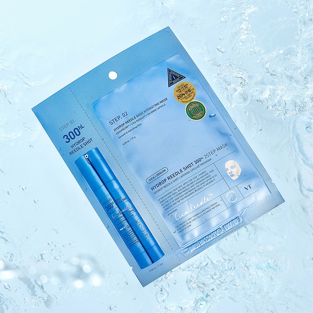 Confezione blu con due maschere e una fiala blu. Scritta: Hydrop Reedle Shot 300hL 2-Stufen-Tuchmaske.