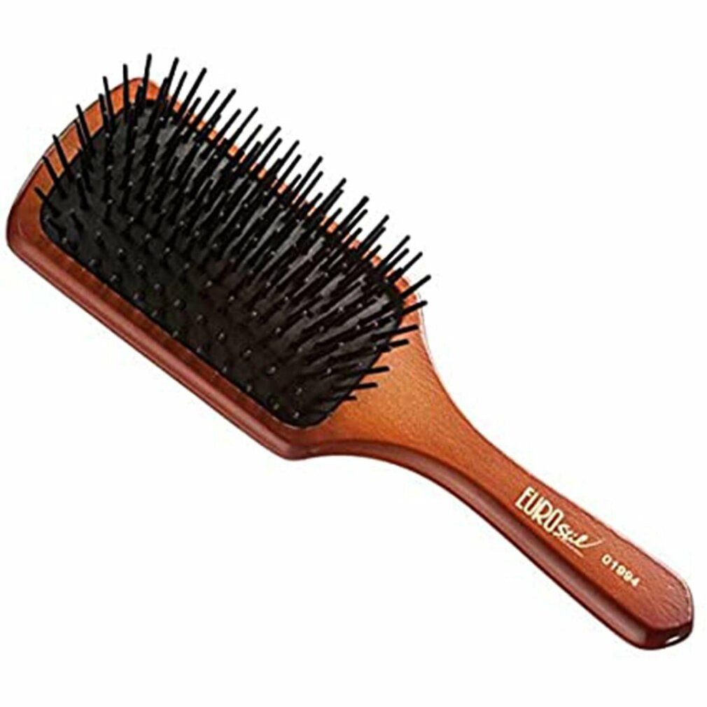 Spazzola per capelli con manico in legno e setole nere. Marchio "Eurostil" visibile.