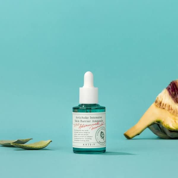 Flacone di siero con pipetta. Sfondo blu e carciofo. Scritta: Artichoke Intensive Skin Barrier Ampoule. AXIS-Y.