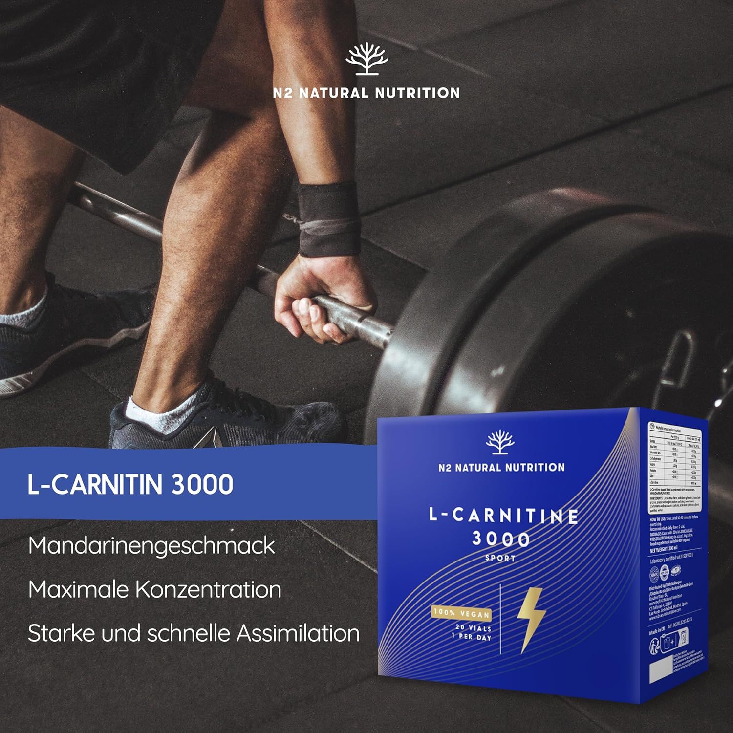 Uomo che solleva pesi. Confezione blu N2 Natural Nutrition L-Carnitina 3000. Testo: Gusto mandarino, massima concentrazione, rapida assimilazione.