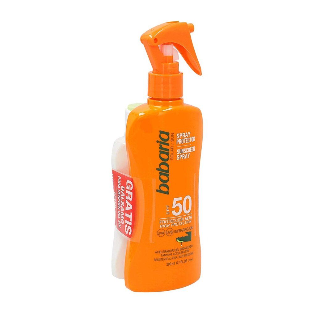 Babaria Spray solare SPF 50 con omaggio. Flacone arancione con erogatore e prodotto bianco. Nome e SPF visibili.