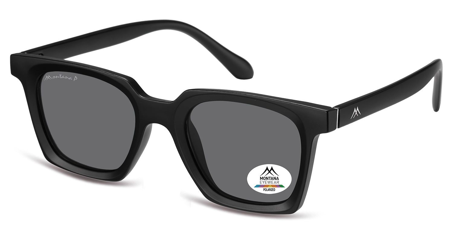 Occhiali da sole neri, montatura quadrata, lenti grigie. Logo Montana Eyewear sulla stanghetta e sulla lente.