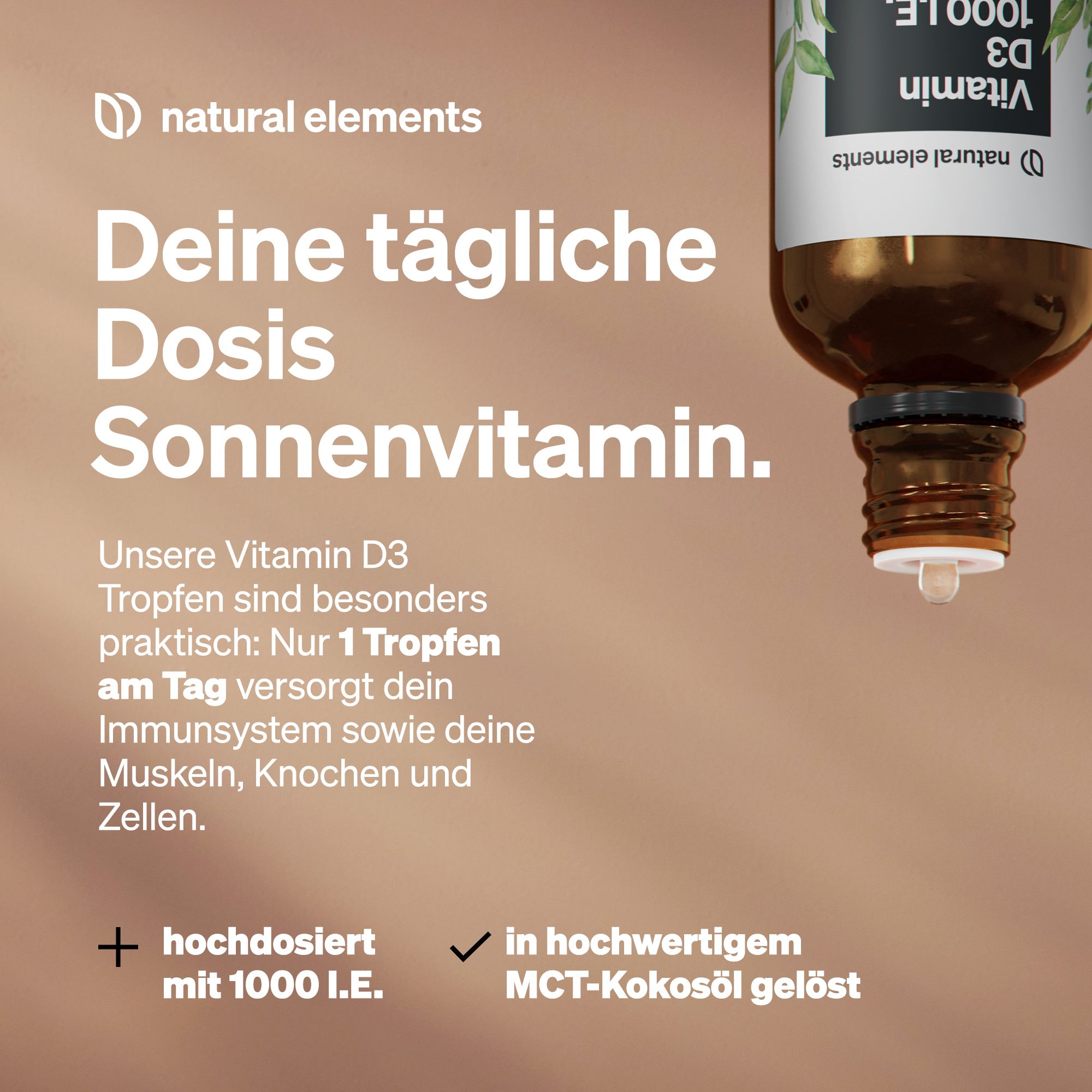 Flacone marrone con tappo nero. Testo: "La tua dose giornaliera di vitamina D". Contiene informazioni sul dosaggio della vitamina D3.