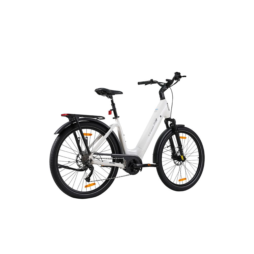 Bicicletta elettrica bianca, pneumatici e parafanghi neri. Portapacchi posteriore. Riflettori gialli sulle ruote.