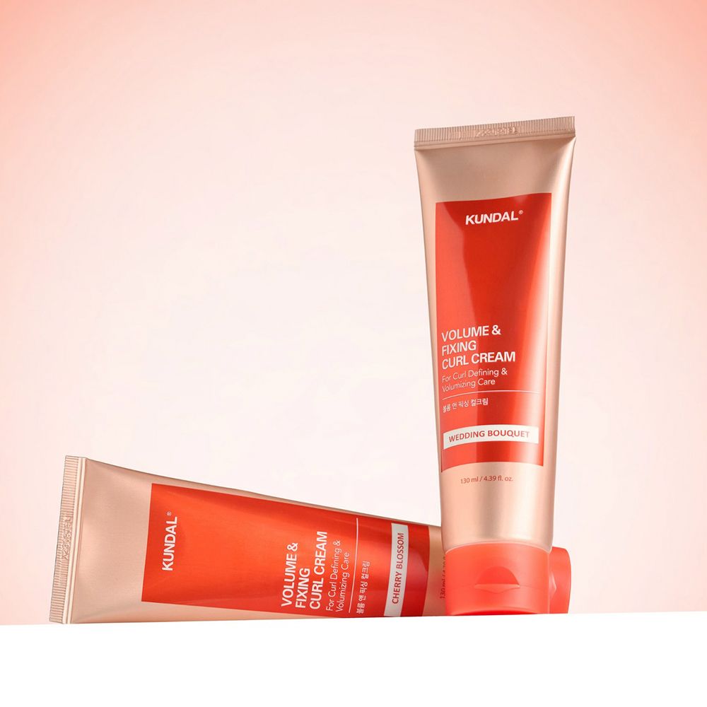 Due creme KUNDAL Volume & Fixing Curl, Wedding Bouquet, su sfondo chiaro.