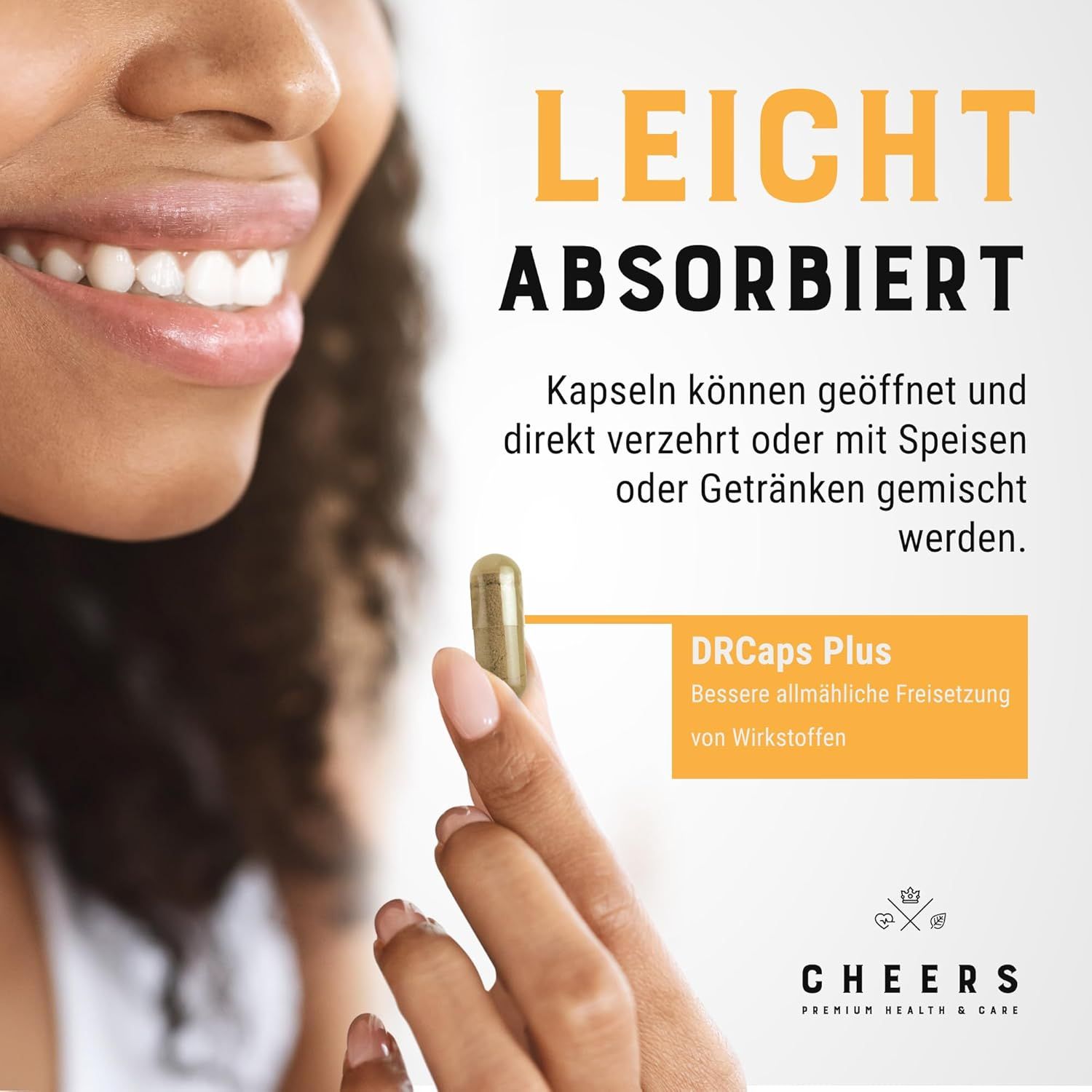 Donna tiene capsula. Testo: Le capsule possono essere aperte e consumate direttamente o mescolate. DRCaps Plus.