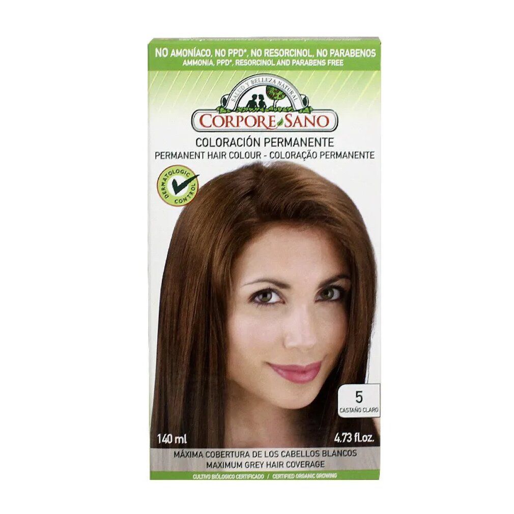 Confezione di Corpore Sano Tinte Permanente n 5 Castaño Claro. Donna con capelli castani. Testo: Colaración Permanente, 140 ml, 4.73 fl.oz.