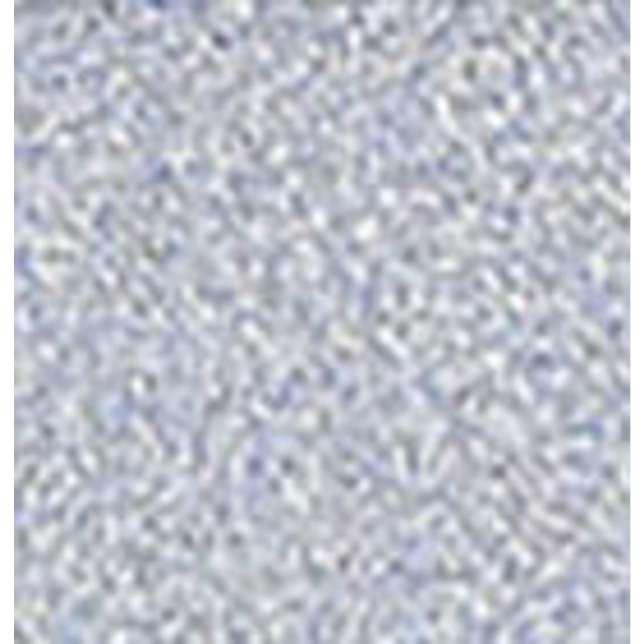 Primo piano di ombretto argentato. La texture è granulosa e brillante.